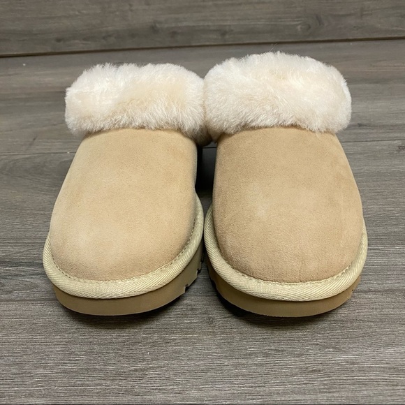 UGG | Cluggette Slippers Indoor Outdoor In Sand NEW In Box - Picture 8 of 17
